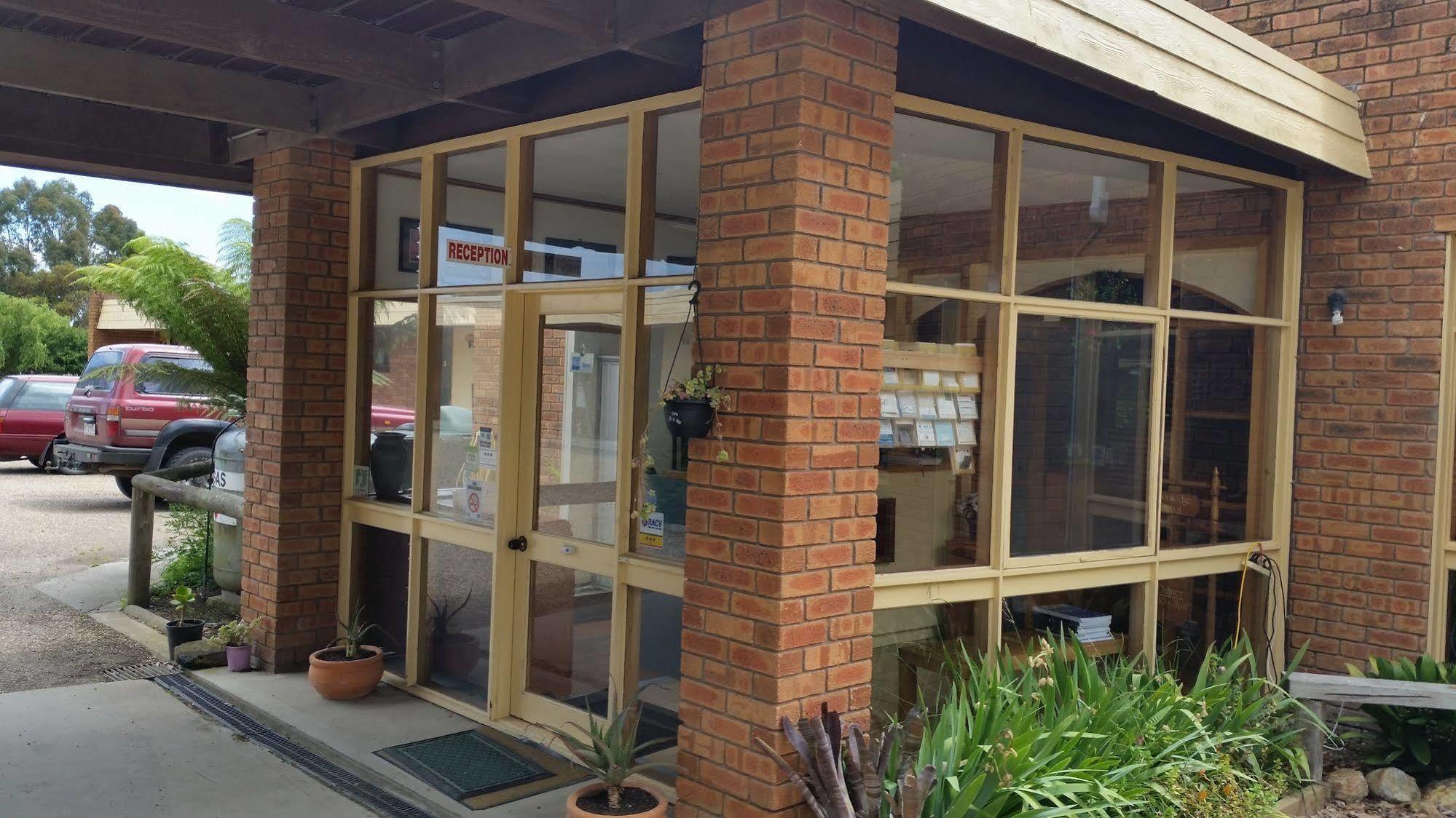 Toora Lodge Motel Exterior foto